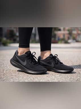 Nike Free RN 2017 Triple Black Women’s Size 8 Minimalist Running Shoes New